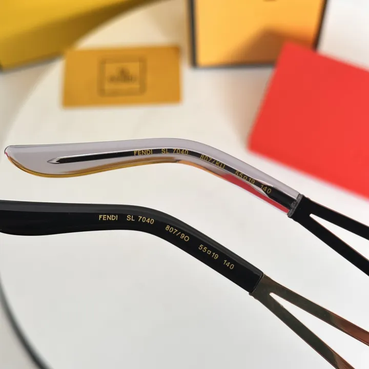 スーパーコピー フェンディ サングラス