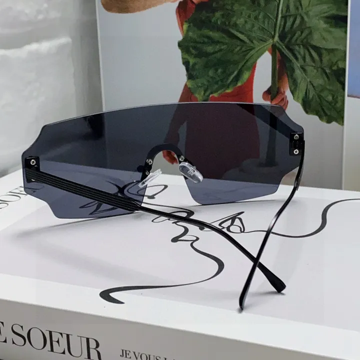 スーパーコピー フェンディ サングラス