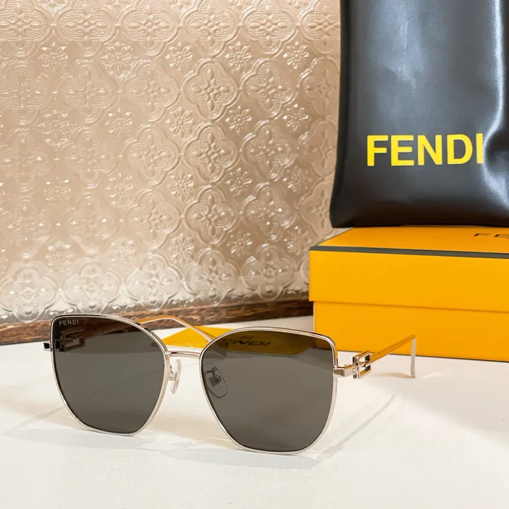 スーパーコピー フェンディ サングラス