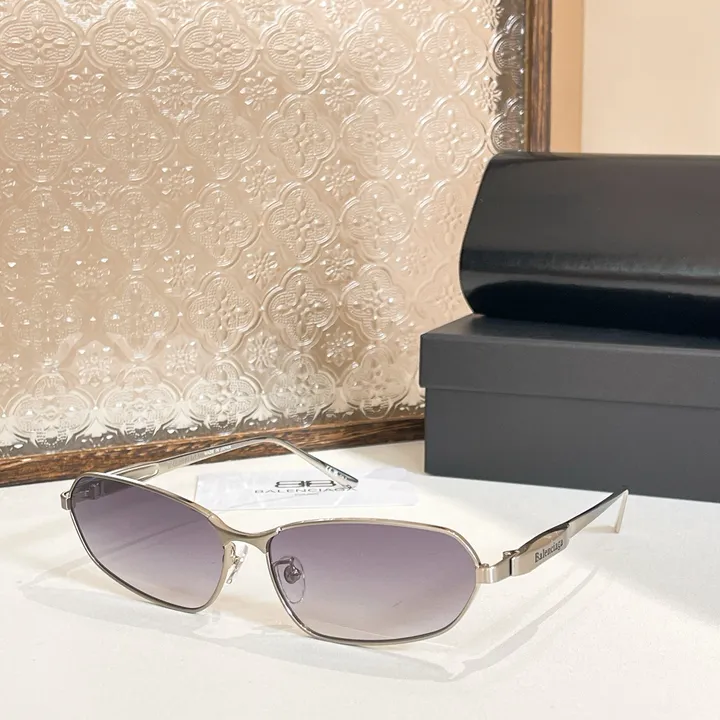 スーパーコピー バレンシアガ サングラス