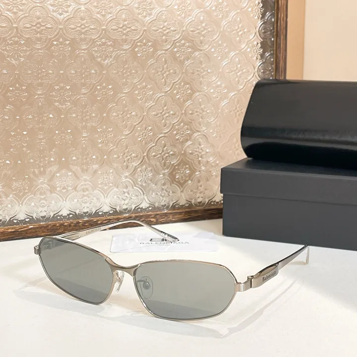 スーパーコピー バレンシアガ サングラス