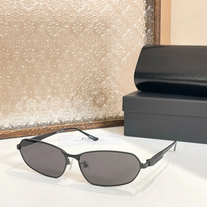 スーパーコピー バレンシアガ サングラス