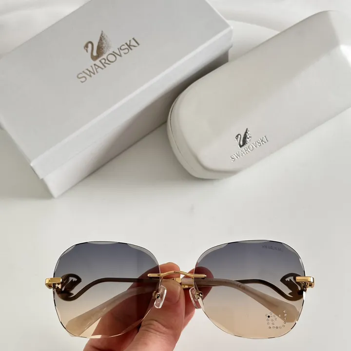 スーパーコピー スワロフスキー サングラス