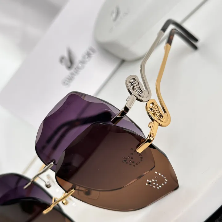 スーパーコピー スワロフスキー サングラス