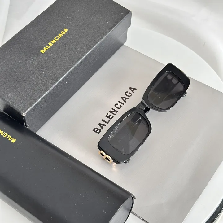 スーパーコピー バレンシアガ サングラス