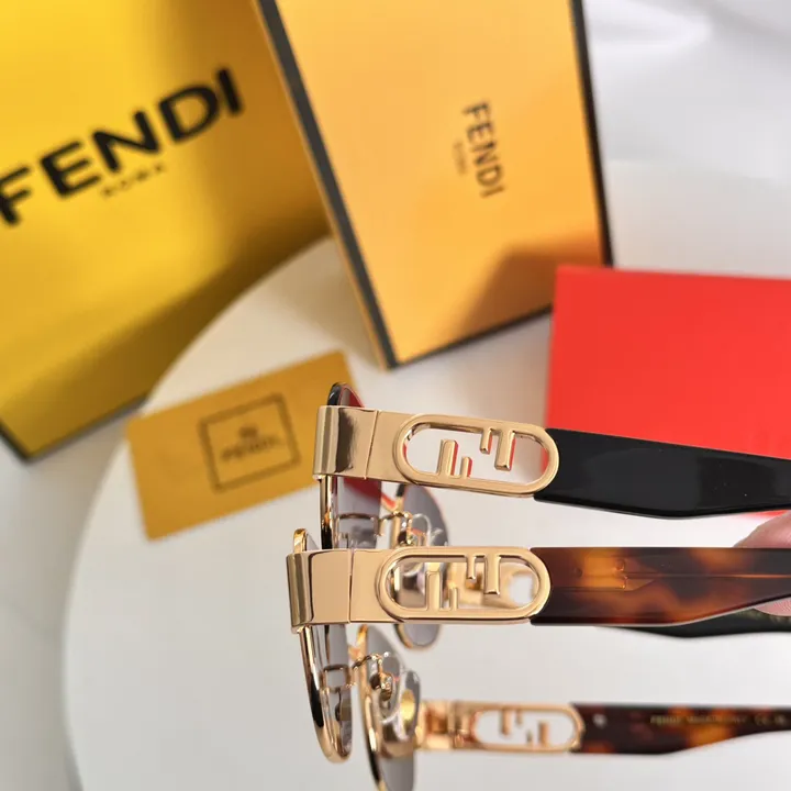 スーパーコピー フェンディ サングラス