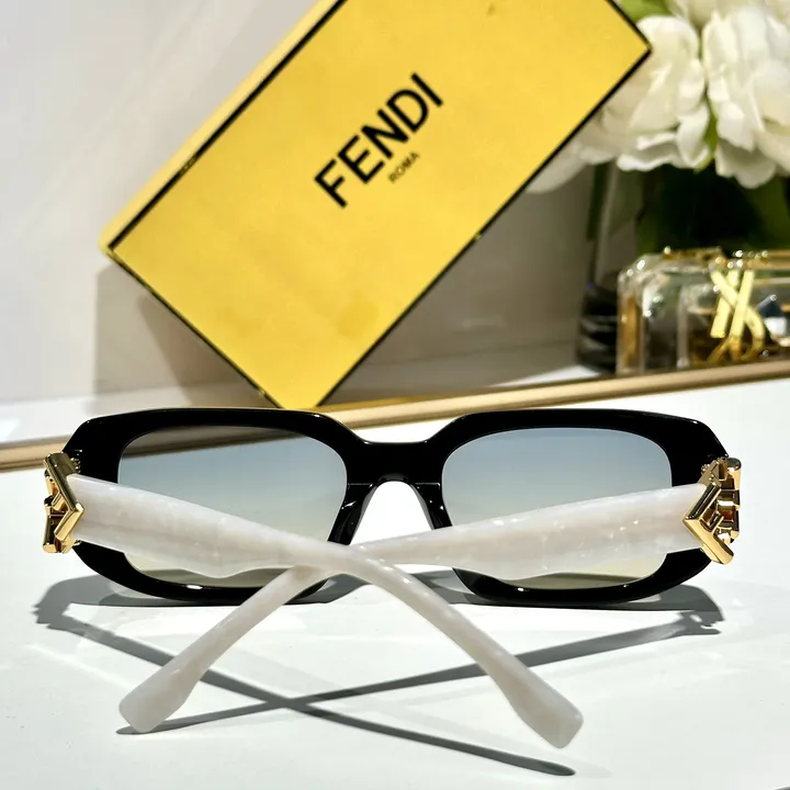 スーパーコピー フェンディ サングラス