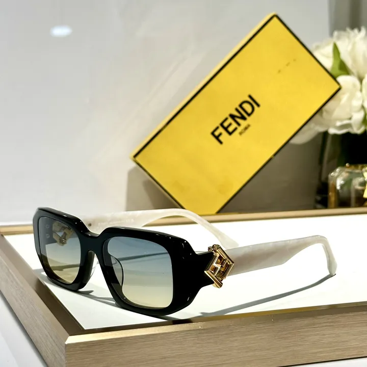 スーパーコピー フェンディ サングラス