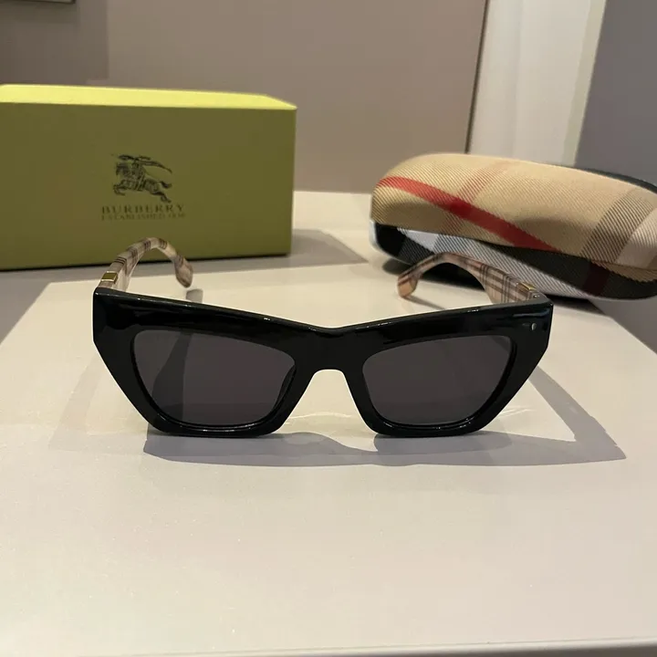 スーパーコピー バーバリー ス サングラス