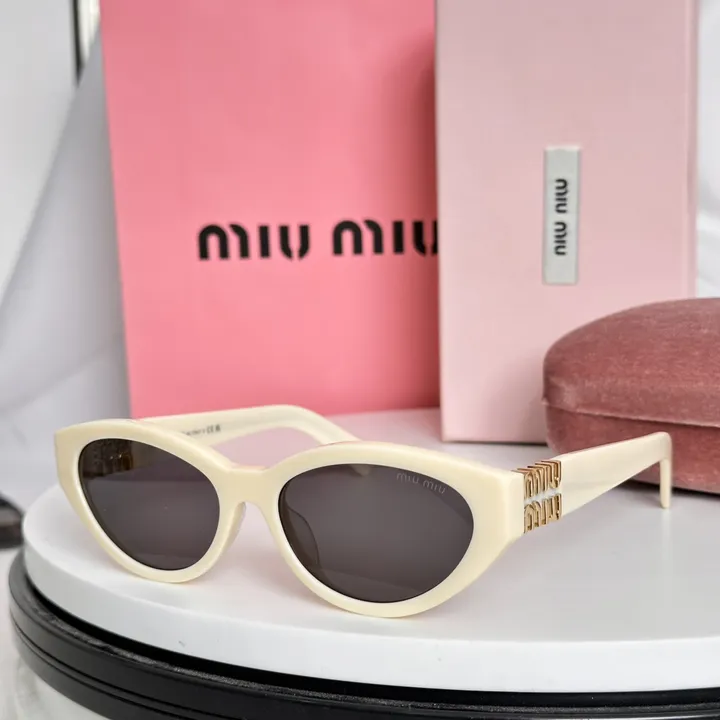 スーパーコピー ミュウミュウ サングラス