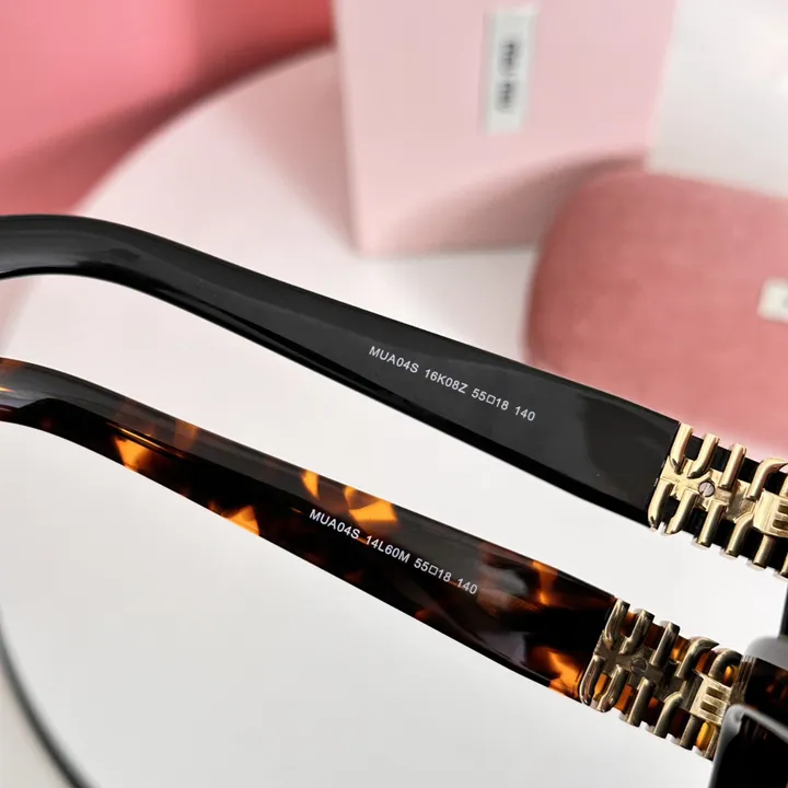 スーパーコピー ミュウミュウ サングラス