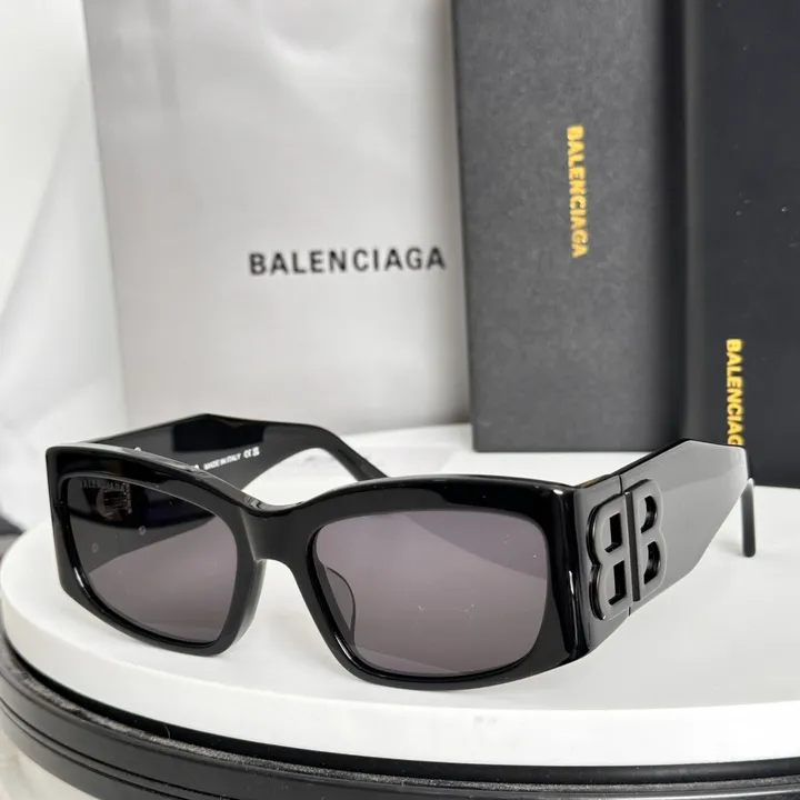 スーパーコピー バレンシアガ サングラス