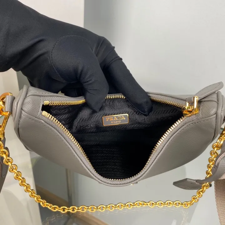 スーパーコピー バレンシアガ キーホルダー