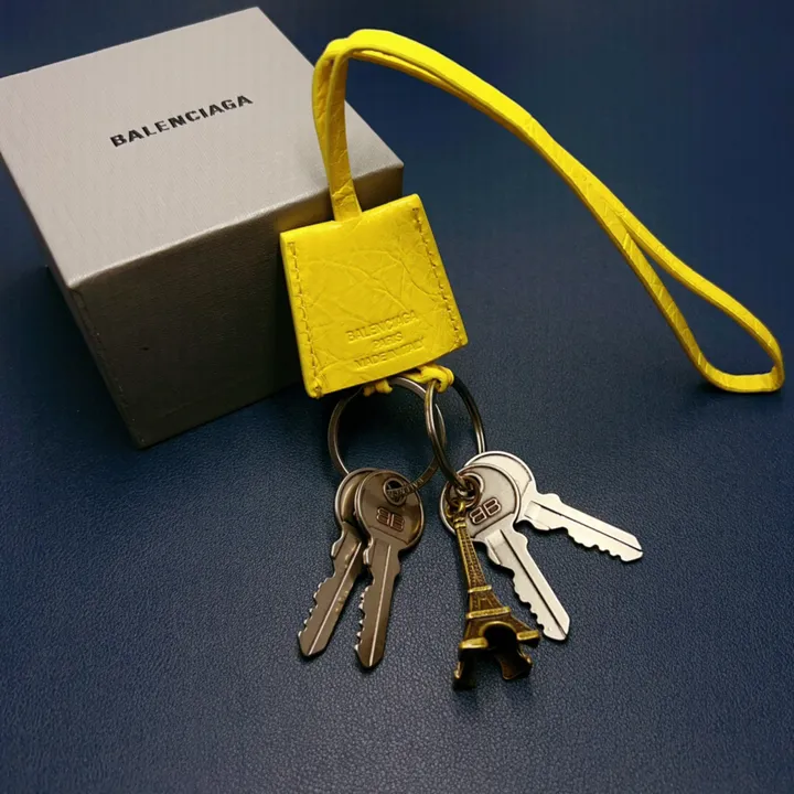スーパーコピー バレンシアガ キーホルダー
