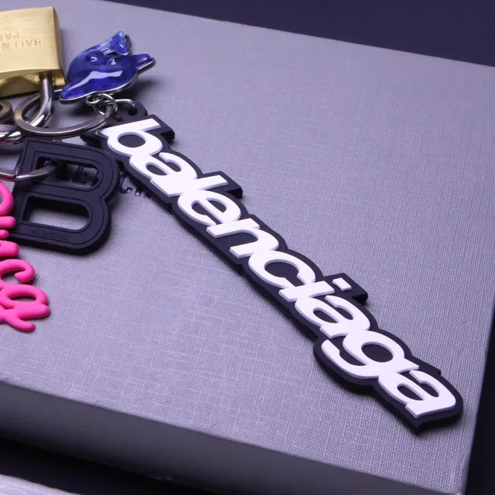 スーパーコピー バレンシアガ キーホルダー