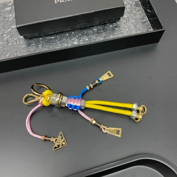 スーパーコピー プラダ キーホルダー