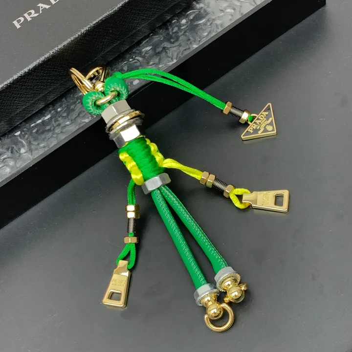スーパーコピー プラダ キーホルダー