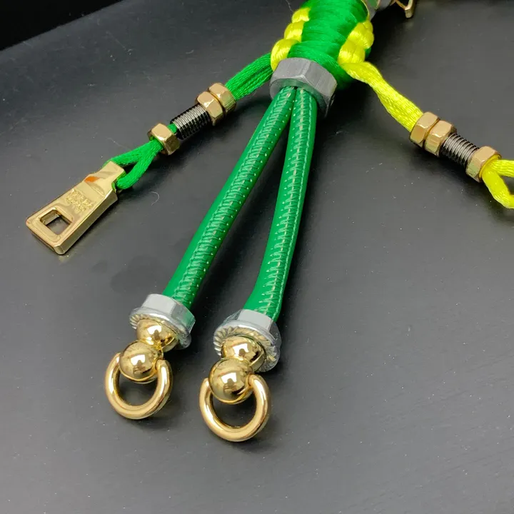 スーパーコピー プラダ キーホルダー