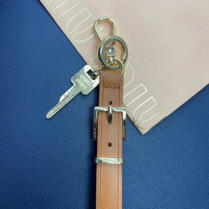 スーパーコピー ミュウミュウ キーホルダー