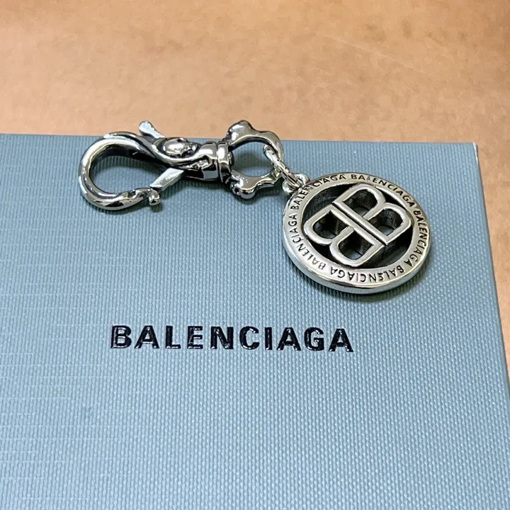 スーパーコピー バレンシアガ キーホルダー