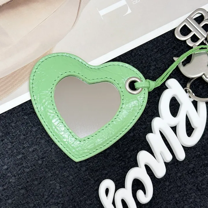 スーパーコピー プラダ キーホルダー