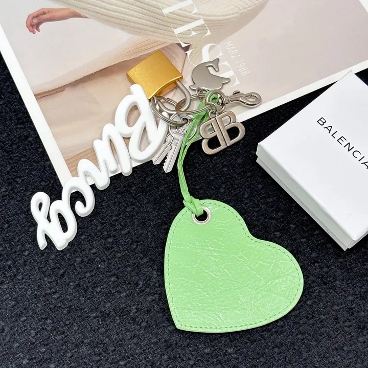 スーパーコピー プラダ キーホルダー