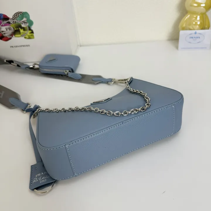 スーパーコピー バレンシアガ キーホルダー