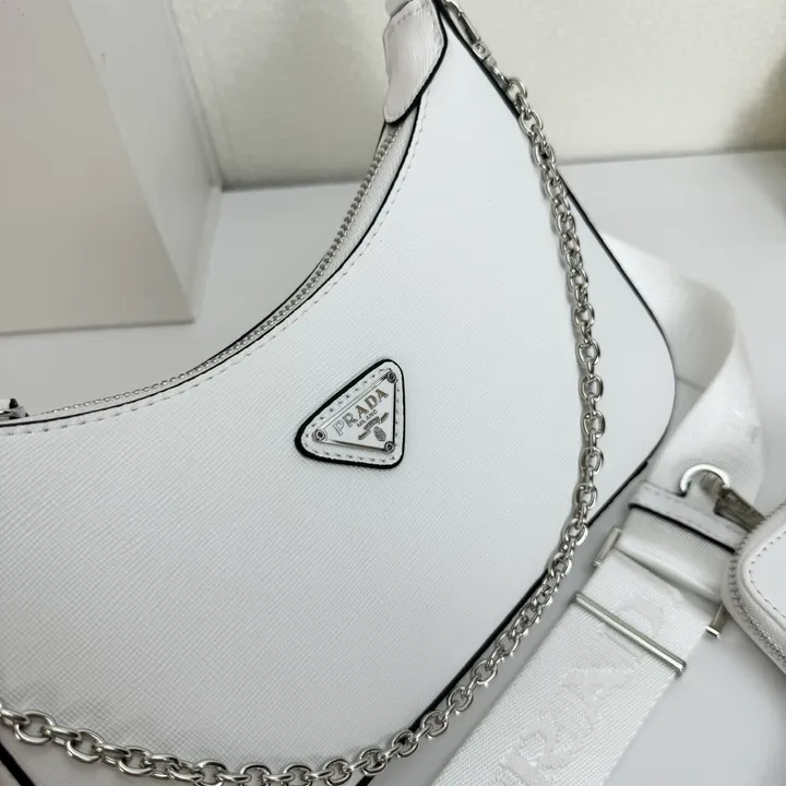 スーパーコピー バレンシアガ キーホルダー