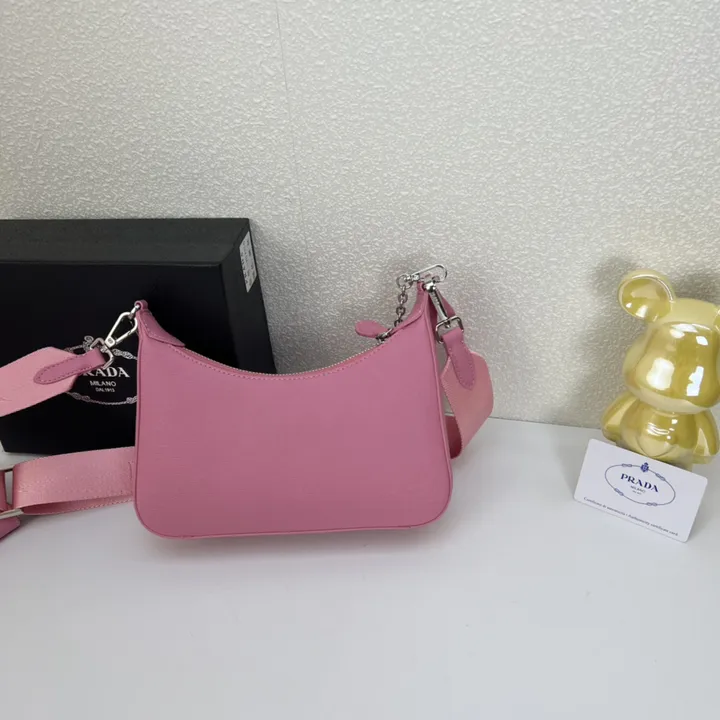 スーパーコピー バレンシアガ キーホルダー