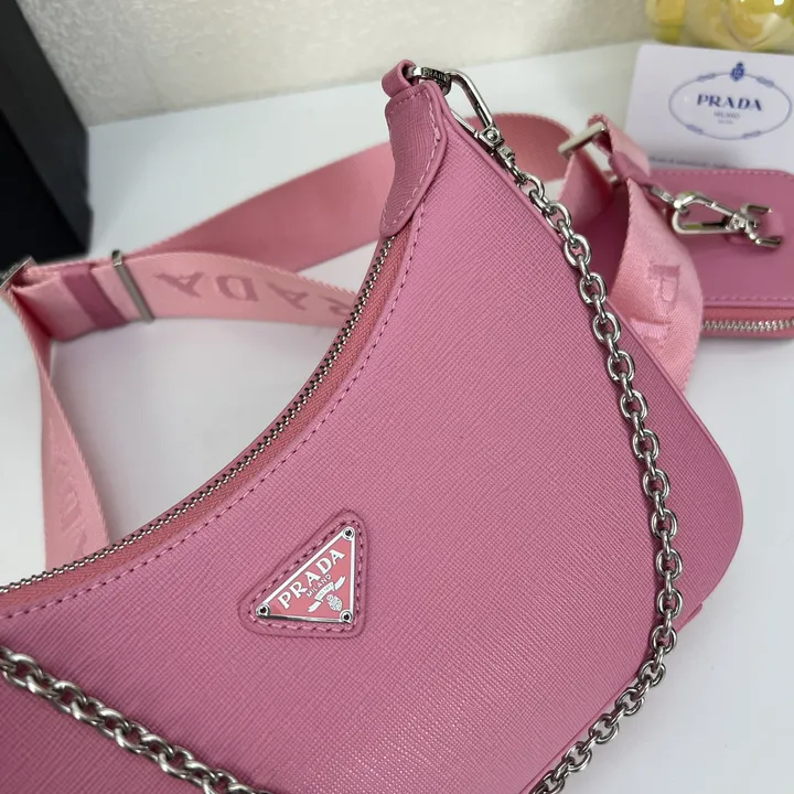 スーパーコピー バレンシアガ キーホルダー