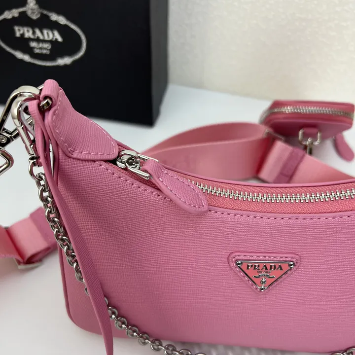 スーパーコピー バレンシアガ キーホルダー