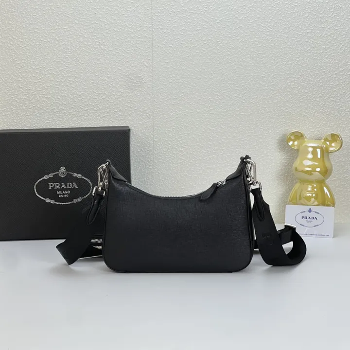 スーパーコピー バレンシアガ キーホルダー