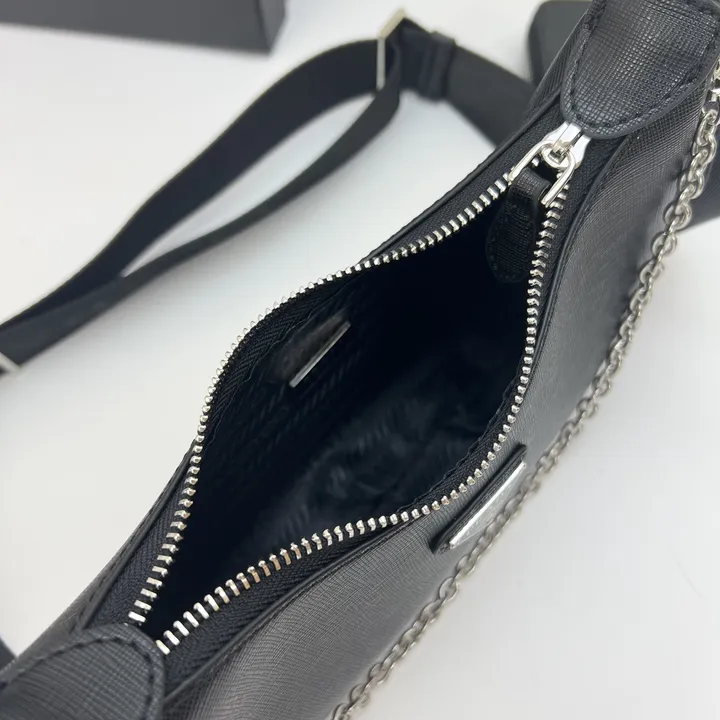 スーパーコピー バレンシアガ キーホルダー