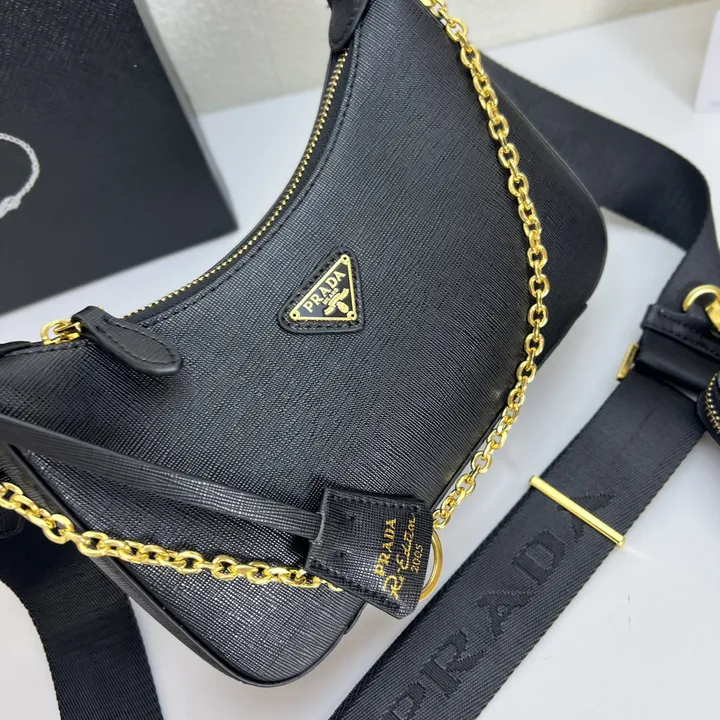 スーパーコピー バレンシアガ キーホルダー