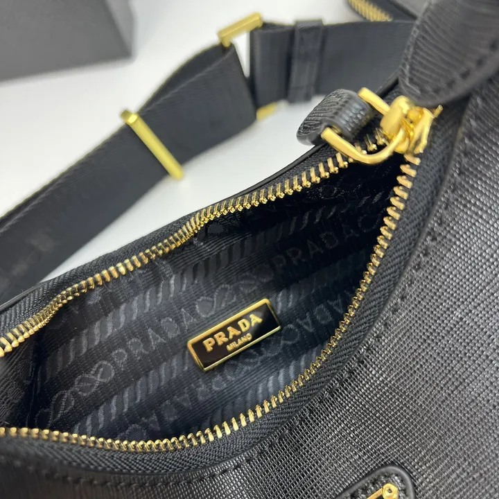 スーパーコピー バレンシアガ キーホルダー