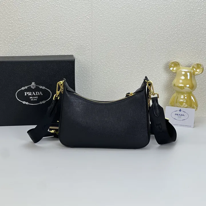 スーパーコピー バレンシアガ キーホルダー