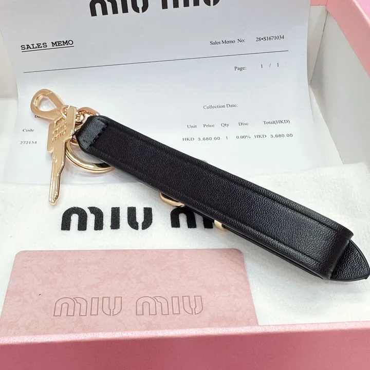 スーパーコピー ミュウミュウ キーホルダー