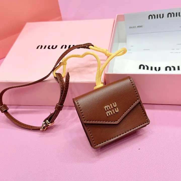 スーパーコピー ミュウミュウ キーホルダー