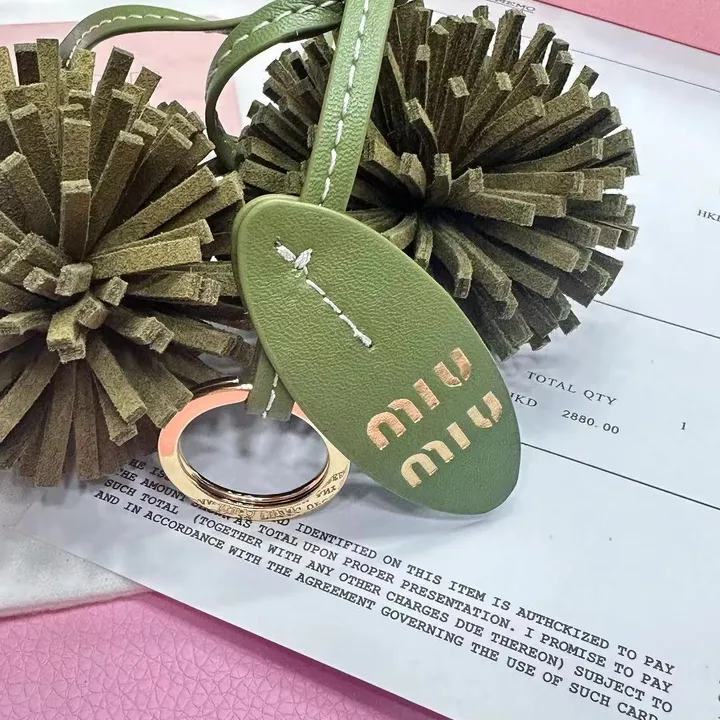 スーパーコピー ミュウミュウ キーホルダー