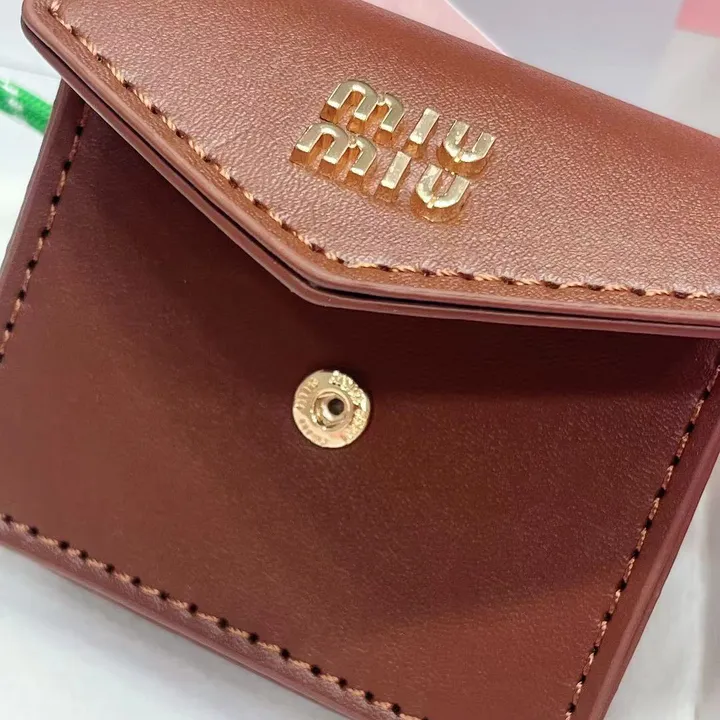 スーパーコピー ミュウミュウ キーホルダー