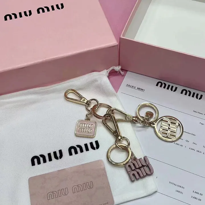 スーパーコピー ミュウミュウ キーホルダー