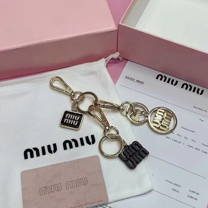 スーパーコピー ミュウミュウ キーホルダー