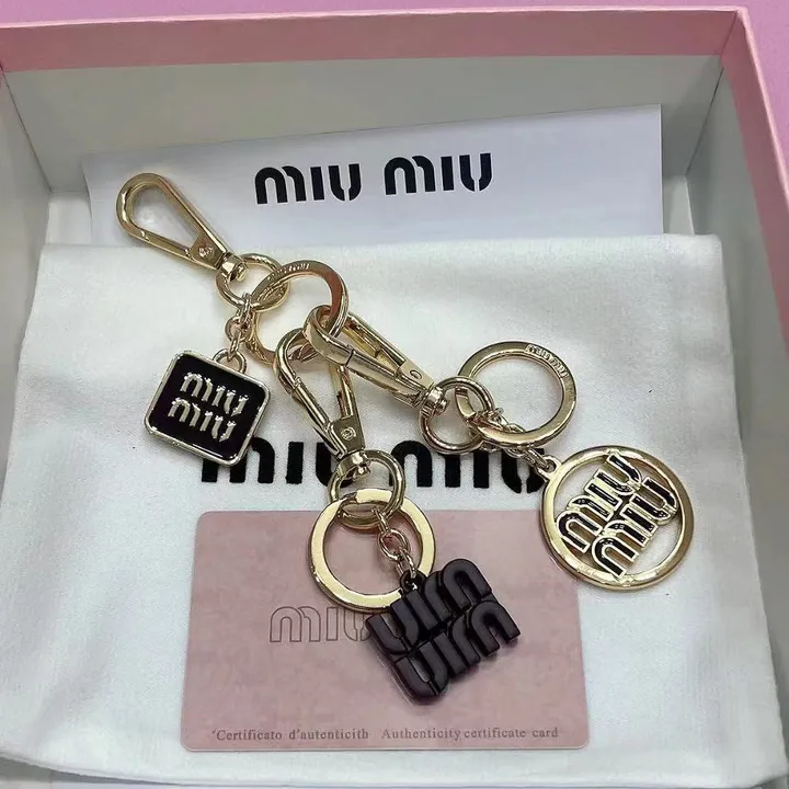 スーパーコピー ミュウミュウ キーホルダー