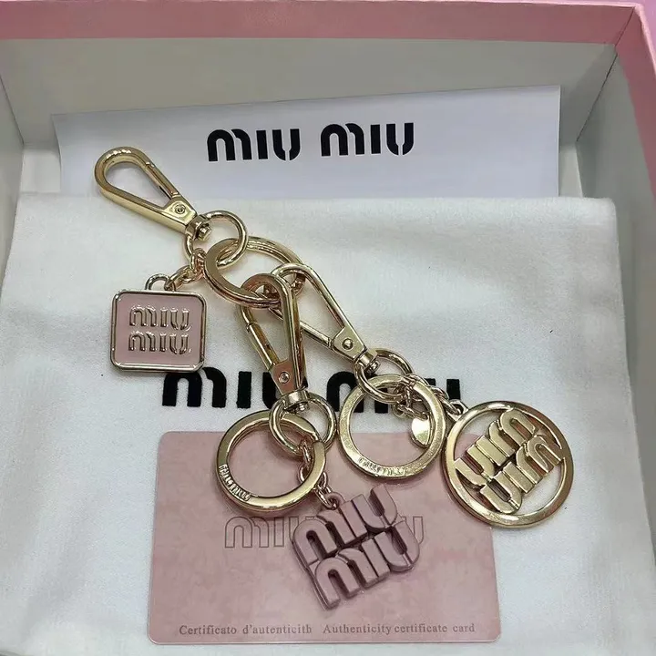 スーパーコピー ミュウミュウ キーホルダー