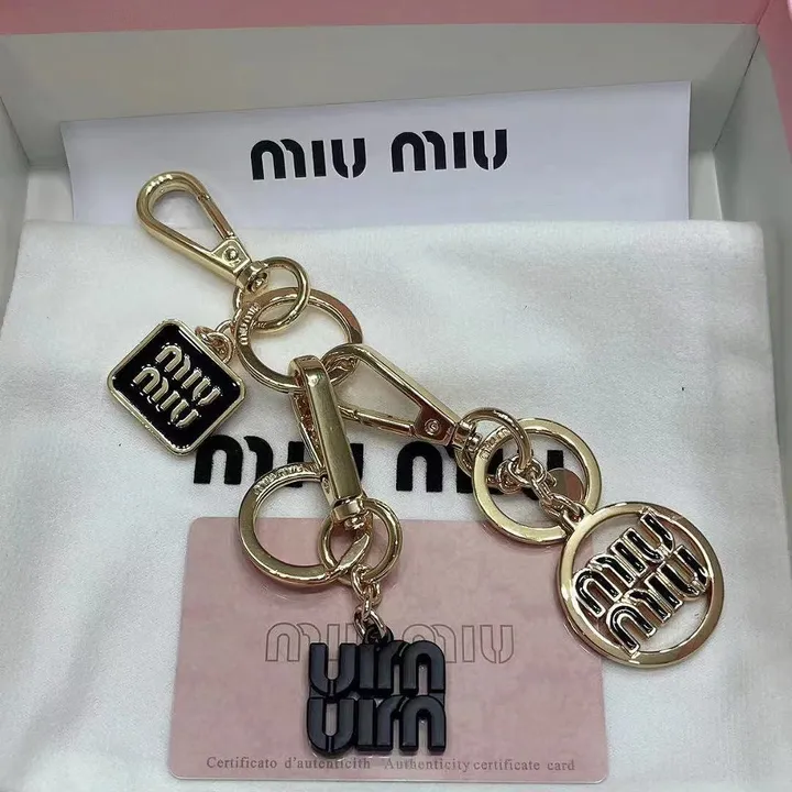スーパーコピー ミュウミュウ キーホルダー