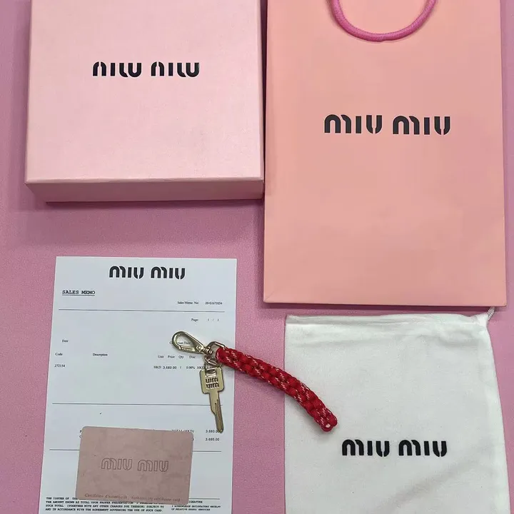 スーパーコピー ミュウミュウ キーホルダー
