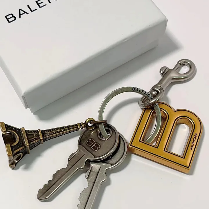 スーパーコピー バレンシアガ キーホルダー