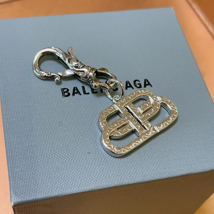 スーパーコピー バレンシアガ キーホルダー
