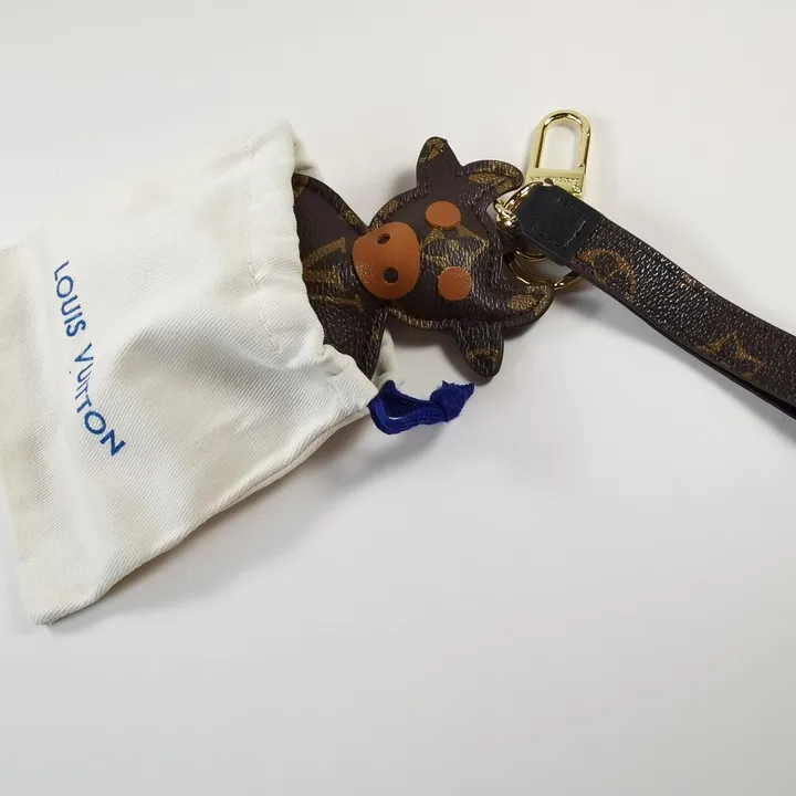 スーパーコピー ミュウミュウ キーホルダー