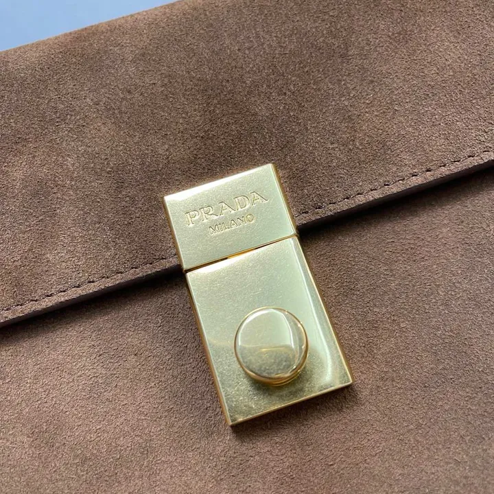 スーパーコピー プラダ キーホルダー